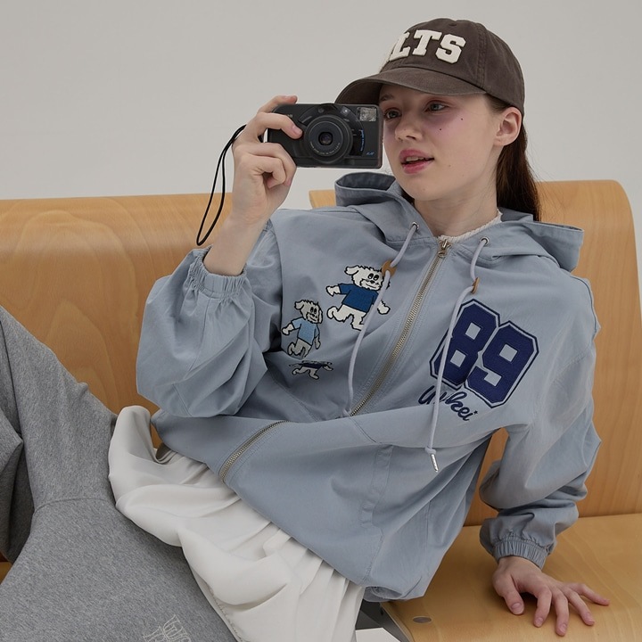 Maltese Embroidery Hood ジャンパー SKYBLUE