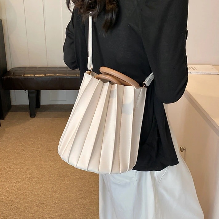 ギャザー かたかた掛け 手提げバッグ ファッション レディース デザイン感 スマホポーチ 通勤パック