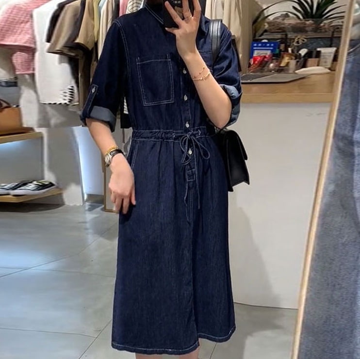 ワンピース デニムワンピース ミモレ ミモレ丈 袖あり 5分袖 五分袖 Vネック 襟付き ウエストマーク ウエストリボン デニム ブルーデニム かわいい 大人可愛い シンプル カジュアル おしゃれ