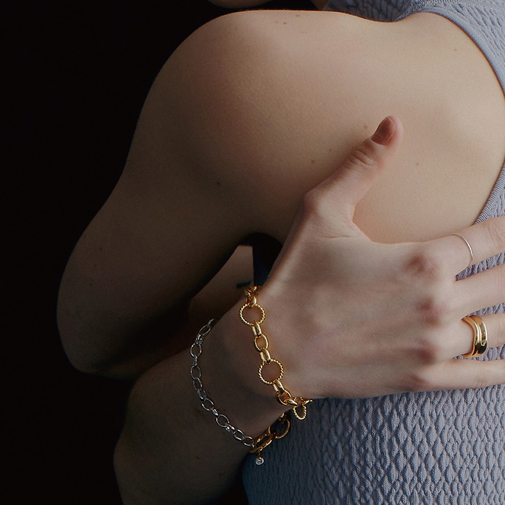 Trivia Connect Bracelet