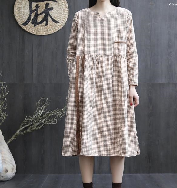 1057.レース刺繍 長袖 膝丈ワンピース（ベージュ） 100,000円