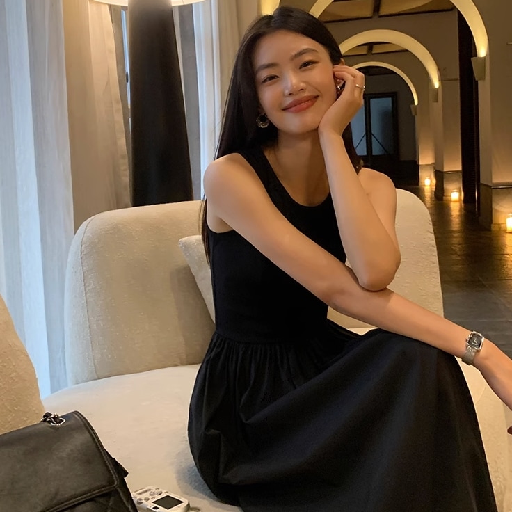 ワンピース ワンピドレス ロング ロング丈 袖なし ノースリーブ ラウンドネック 襟なし セミフレア Aライン ハイウエスト かわいい 大人可愛い きれいめ シンプル 大人 上品 おしゃれ お洒落