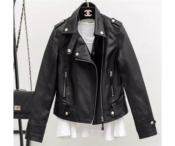 レディース ジャケット アウター 上着 レザージャケット ショート 長袖 襟付き スリム 細身 ファスナー PU 大人可愛い シンプル カジュアル 上品 おしゃれ かっこいい こなれ感 メンズライク