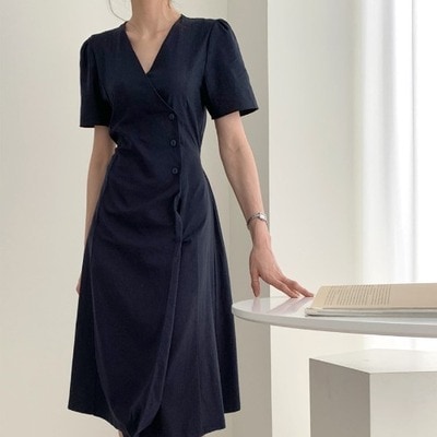 ワンピース フレアワンピース 膝下 ミモレ ミモレ丈 袖あり 半袖 5分袖 五分袖 Vネック フレア Aライン リボン ウエストマーク バックリボン かわいい 大人可愛い きれいめ シンプル 大人