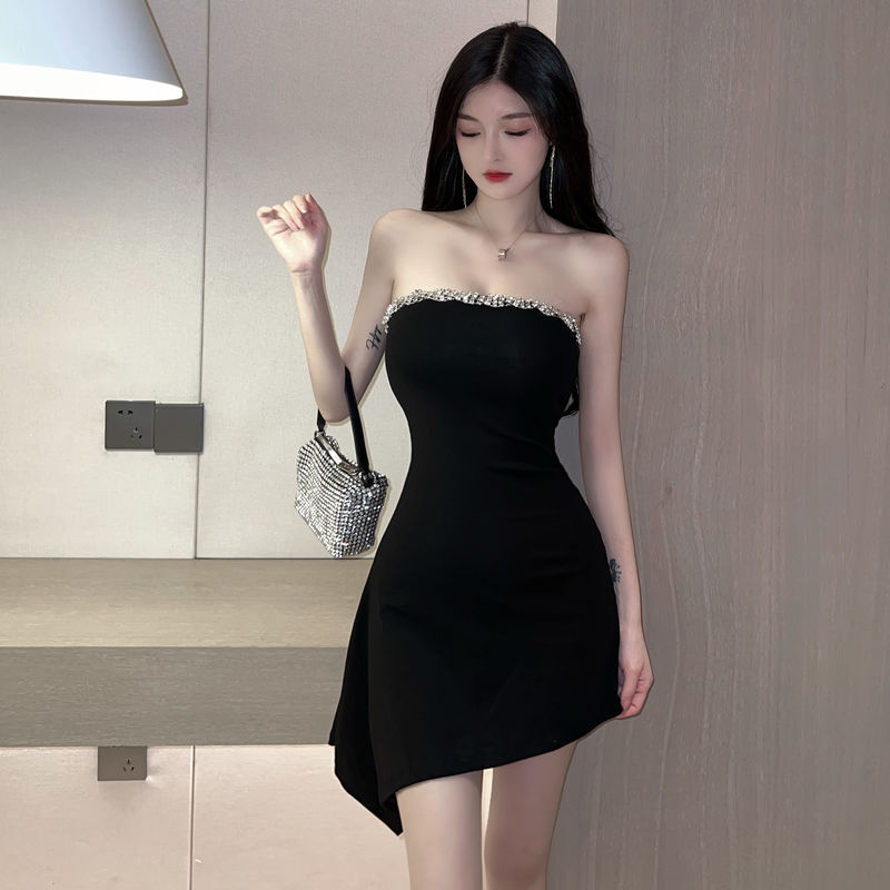 ワンピース ワンピドレス ミニ ミニ丈 ショート ショート丈 袖なし オフショルダー オフショル アシンメトリー バックシャン バックコンシャス 上品 おしゃれ お洒落 かっこいい 大人女子 こなれ感