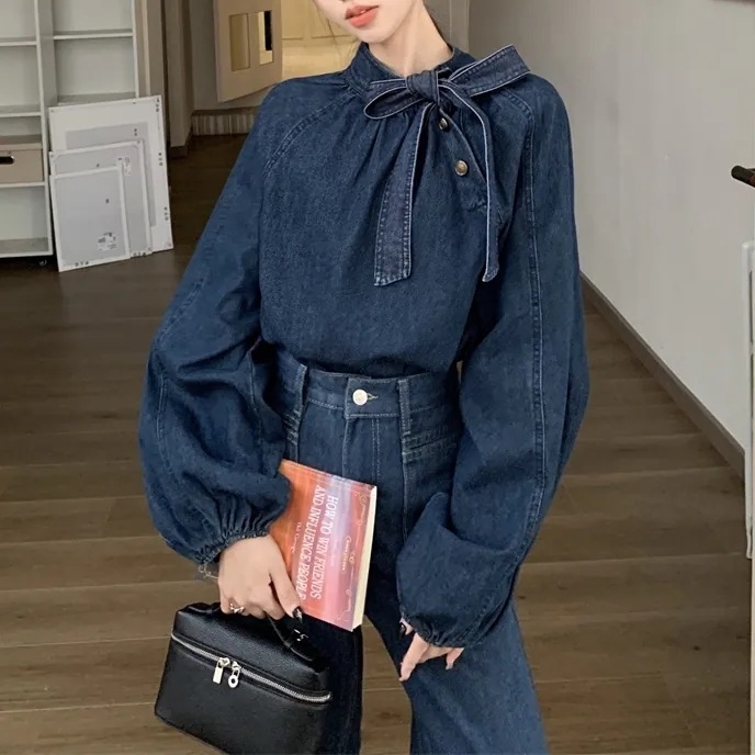 デニム 取り外しリボン シャツ レディース ブラウス トップス 長袖 ボリューム袖 ランタンスリーブ ボウタイ りぼんタイ ストレート プリーツ リボン ボタン ブルーデニム かわいい 大人可愛い き