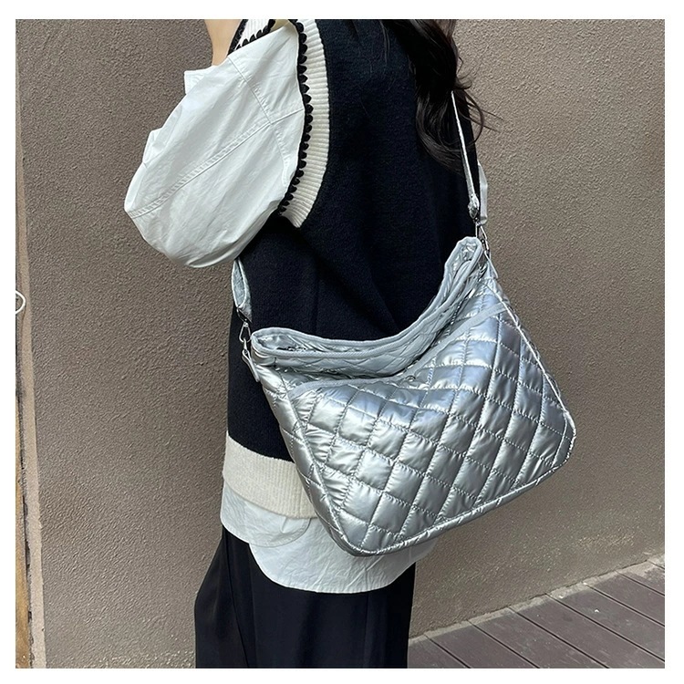 キルティングショルダーバッグ (T)