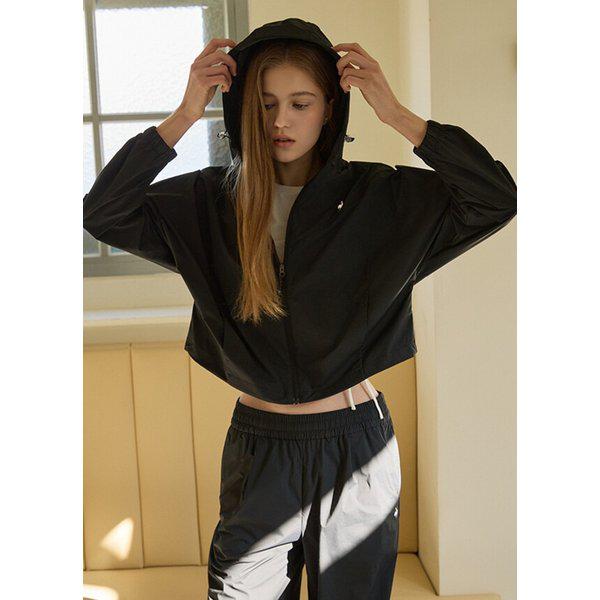 [] 女性用シェイドオン軽量ウーブンルーズフィットジャケット BLK / QR222OJK41