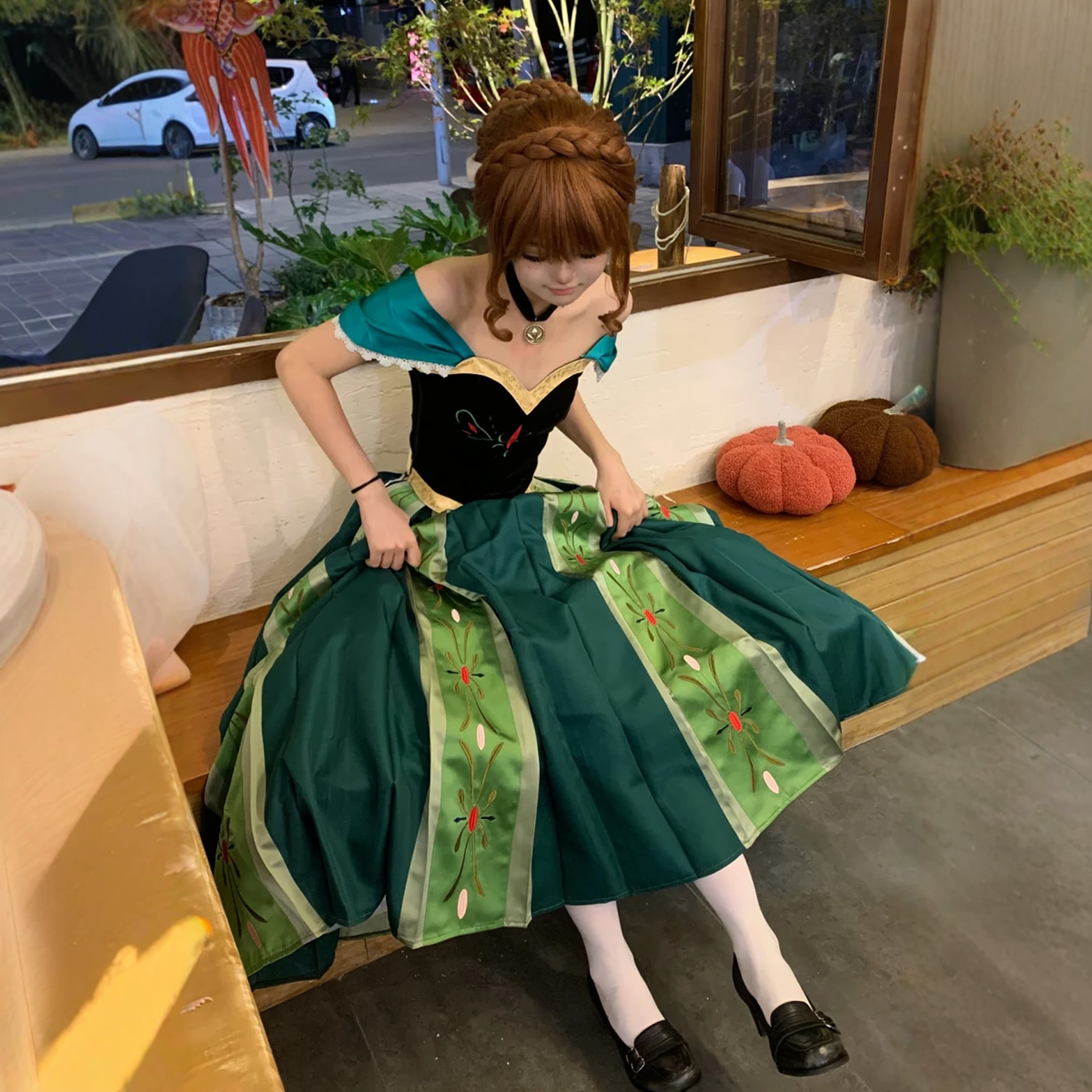 コスチューム アナのコスプレ衣装 大人用 ハロウィン 衣装 氷 雪 の プリンセス 戴冠式 ドレス スカート 緑色 刺繍 ワンピース