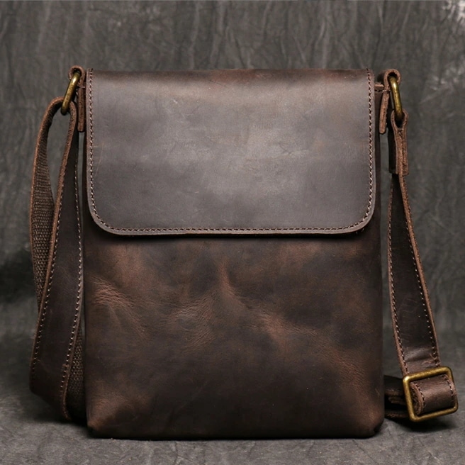 底値価格新品本革 レザー ショルダーバッグ 斜め掛けバッグ メッセンジャーバッグ 斜め掛けバッグ 牛革 肩掛け鞄 通勤 通学 tbq890