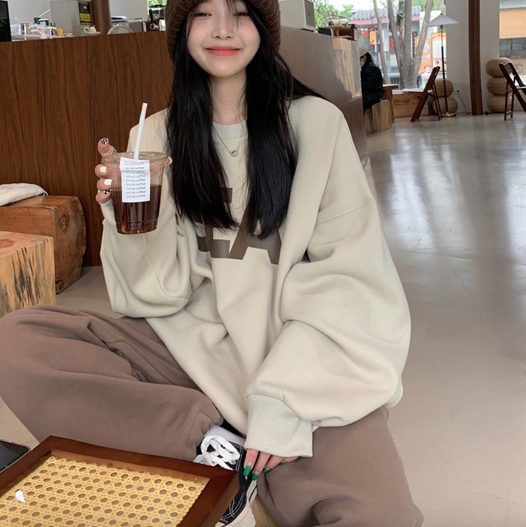 トップス プルオーバー トレーナー 袖あり 長袖 ホワイト オレンジ ゆる かわいい 大人可愛い きれいめ シンプル 上品 おしゃれ 主役級 存在感 春 秋 冬 10代 20代 30代 個性的