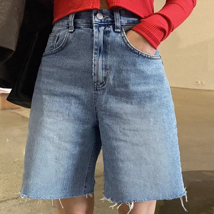 【THEAIRTOWN】ostrich fur shorts pants(2 color) 韓国 人気 THEAIRTOWN】ostrich fur shorts (2 color) ショート・ハーフパンツ