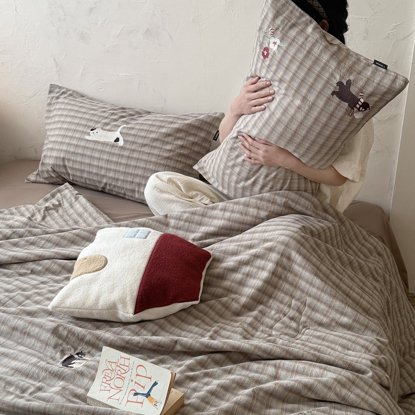 5.12【迅速な発送】全面綿 水洗い綿 刺繍 夏掛け布団 4点セット シングル 猫 チェック カートゥーン 寝具 レトロ風 韓国系