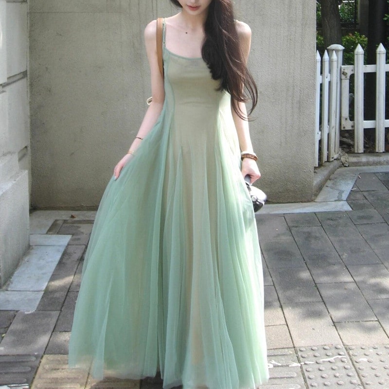 逃亡者プリンセスドレス純情セクシーサスペンダードレスデザイン雰囲気メッシュロングスカート