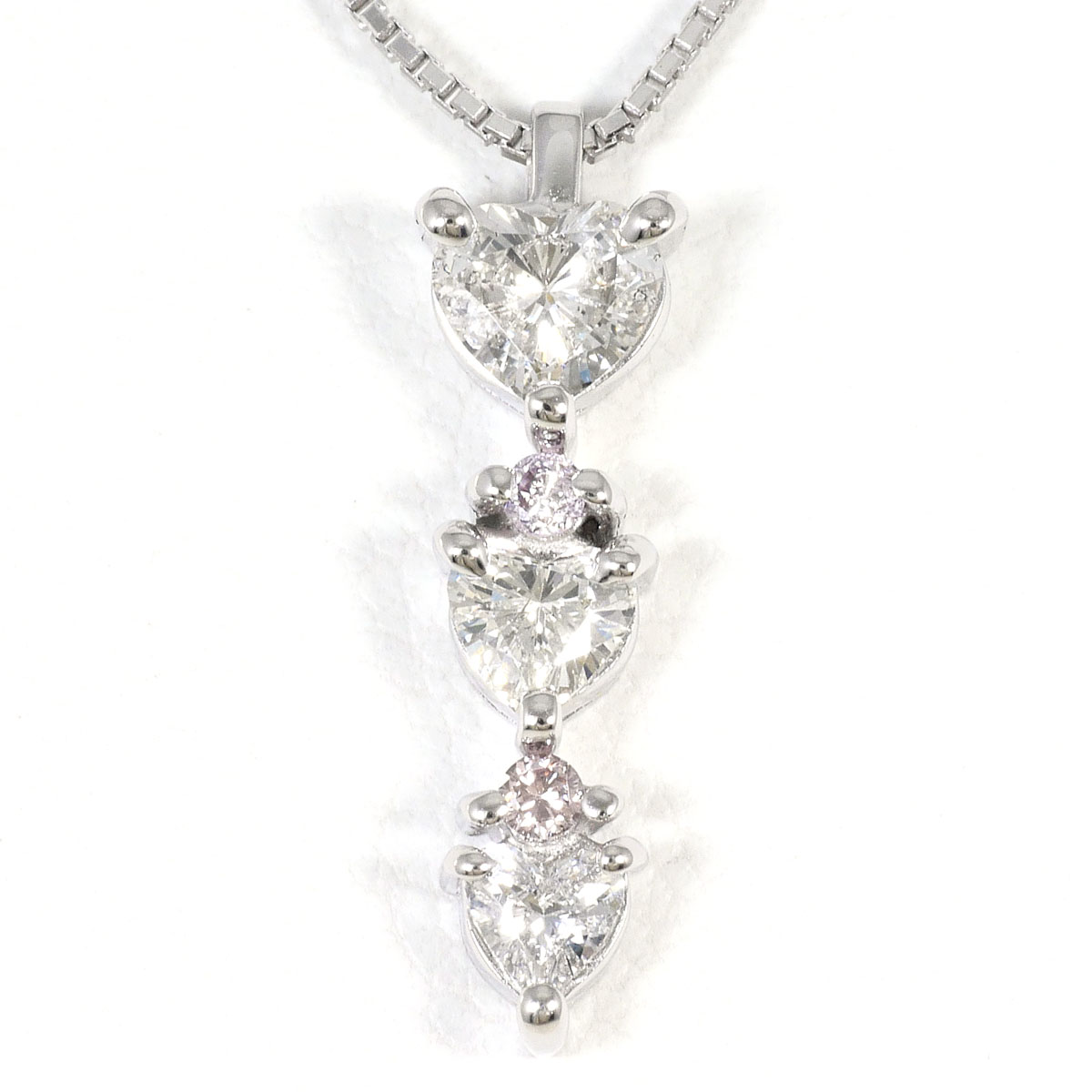 K18 18金 WG ホワイトゴールド ネックレス ダイヤモンド 0.55ct ピンクダイヤモンド 0.04ct カード鑑別書 総重量約3.6g 約45cm 中古