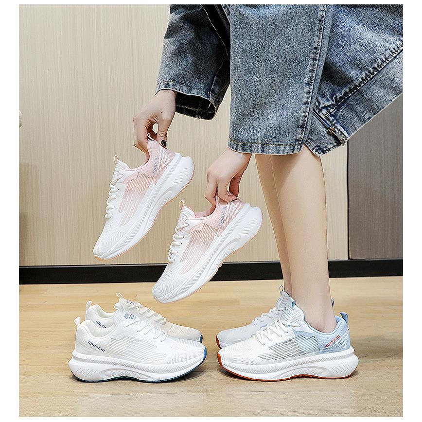 【即納】スニーカー 3色 フライングウィービング 紐なしスニーカー 通気性良い 歩きやすい 疲れにくい 滑りにくい カジュアル ローカット 30代 靴下スニーカー