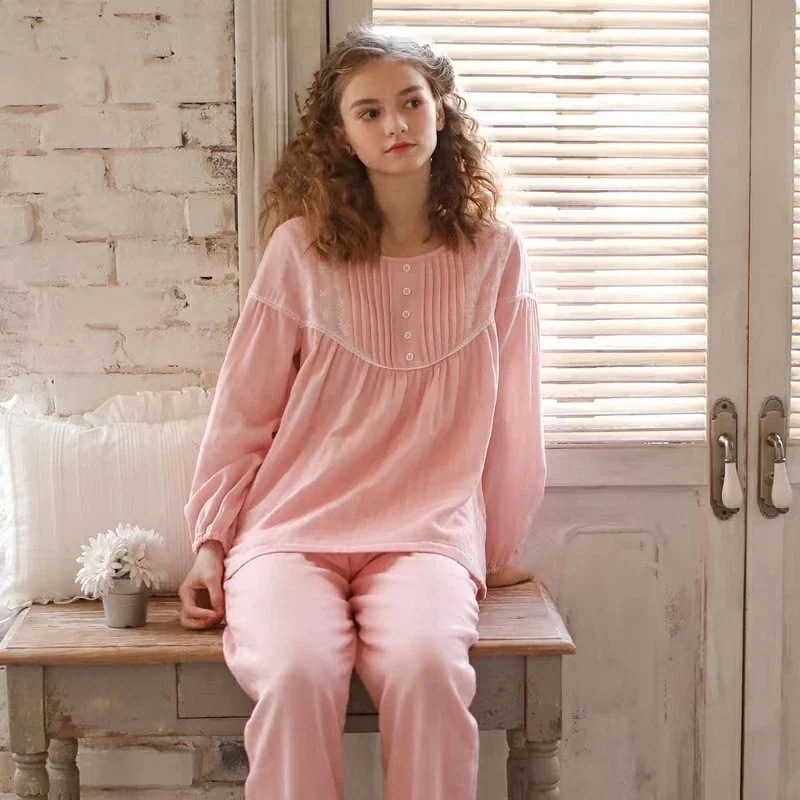 【急速出荷!】3重ガーゼ 綿100％ パジャマ ウェア 刺繍入り 女性 レディース 長袖 コットン 入院 授乳 シンプル トリプルガーゼ 肌ざわり 肌に優しい 綿 母の日 ギフト 感 プレ 6,143円