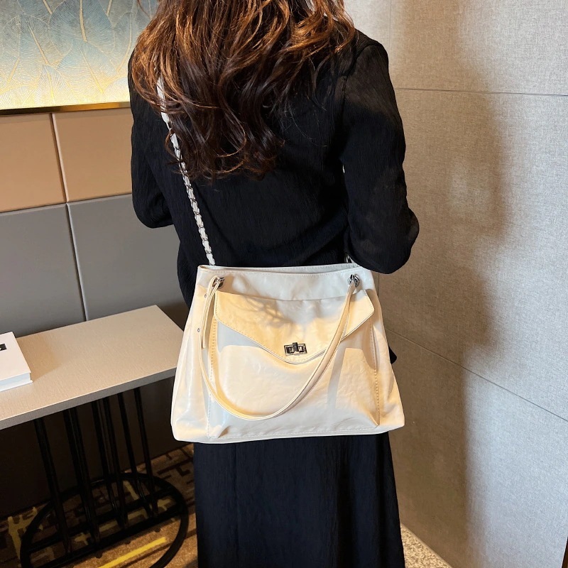 大容量トートバッグ シンプル 脇下バッグ かたかた掛け 手提げバッグ トートバッグ スマホポーチ ハンドバッグ ショルダーバッグ