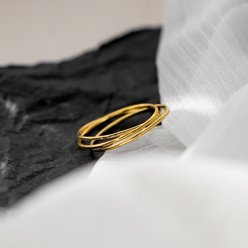 ins クールゴールド色三つサークル指輪個性シンプルはやりクラシック色あせにくいT-RAMN178
