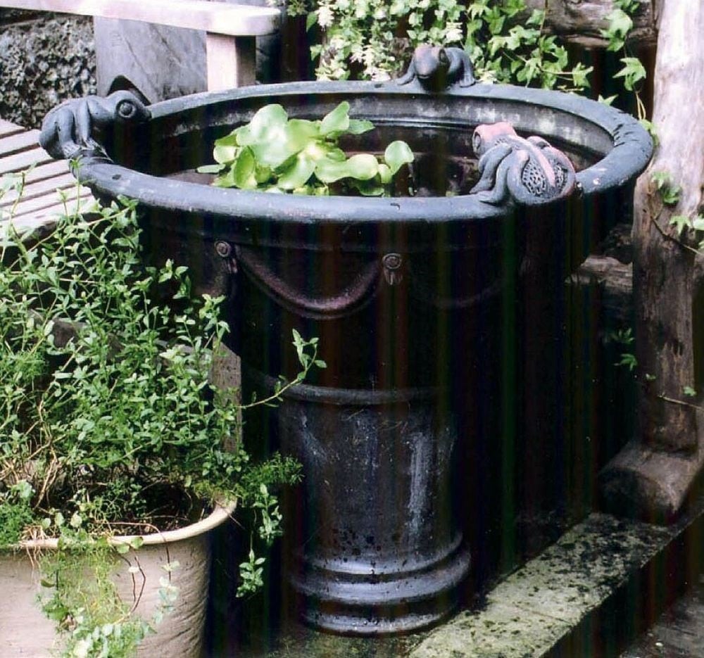 ジャービス商事　アンティーク調　カエル水盤　85021