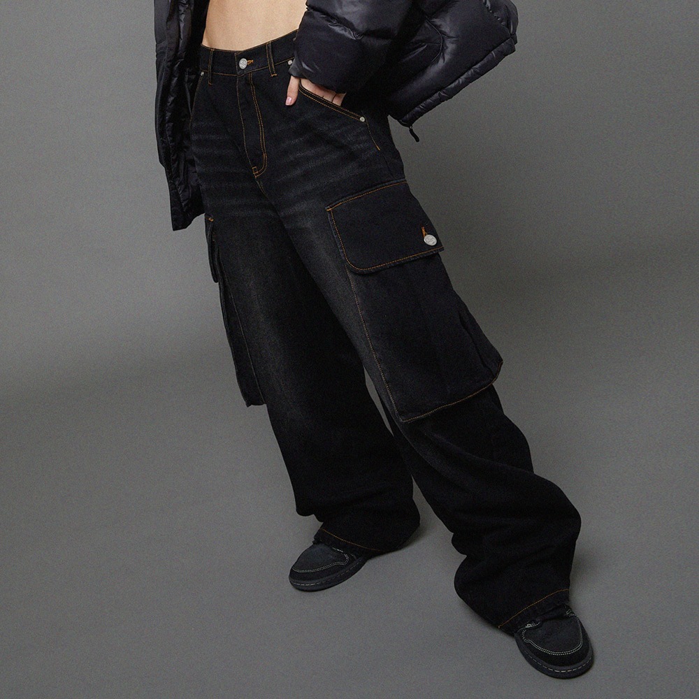 Big pocket washed cargo denim pants BLACK