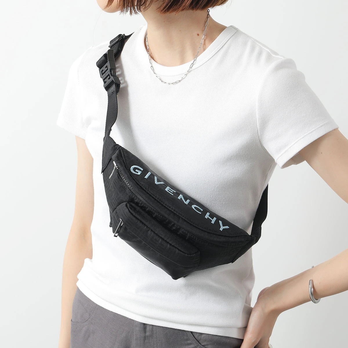 GIVENCHY KIDS ジバンシィ キッズ ボディバッグ H30905 レディース ガールズ ベルトバッグ ウエストポーチ 4G ロゴ 刺繍 鞄 09B/BLACK