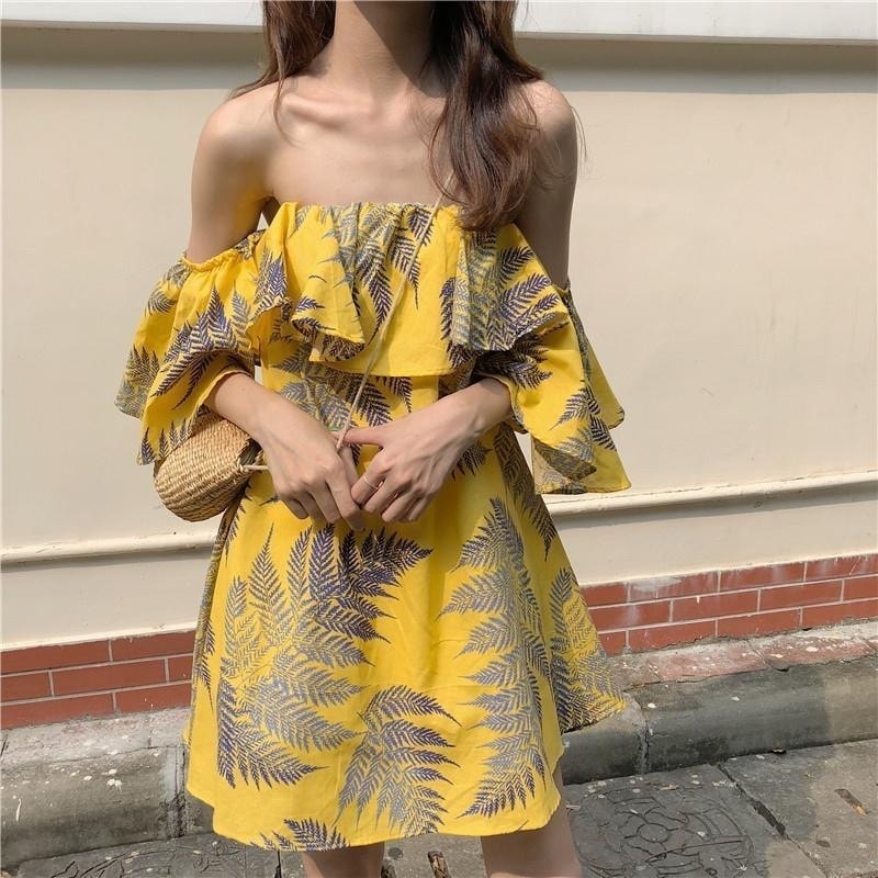 チューブトップワンピース フリルオフショルダー チューブトップ 韓国 レディース オルチャン 夏 バカンス フリル 黄色 ピンク ミニ丈 ミニ ショート ショート丈 フレア セミフレア