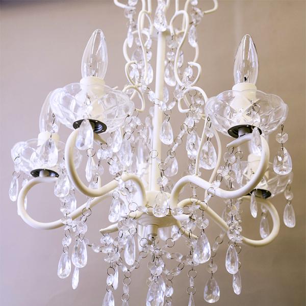 シャンデリア おしゃれ 5灯 豪華 オシャレ 電気 天井 照明 アンティーク調 レトロ ヨーロピアン 北欧 ゴージャス 豪華 装飾 アクリル きらきら ガーリー 女性