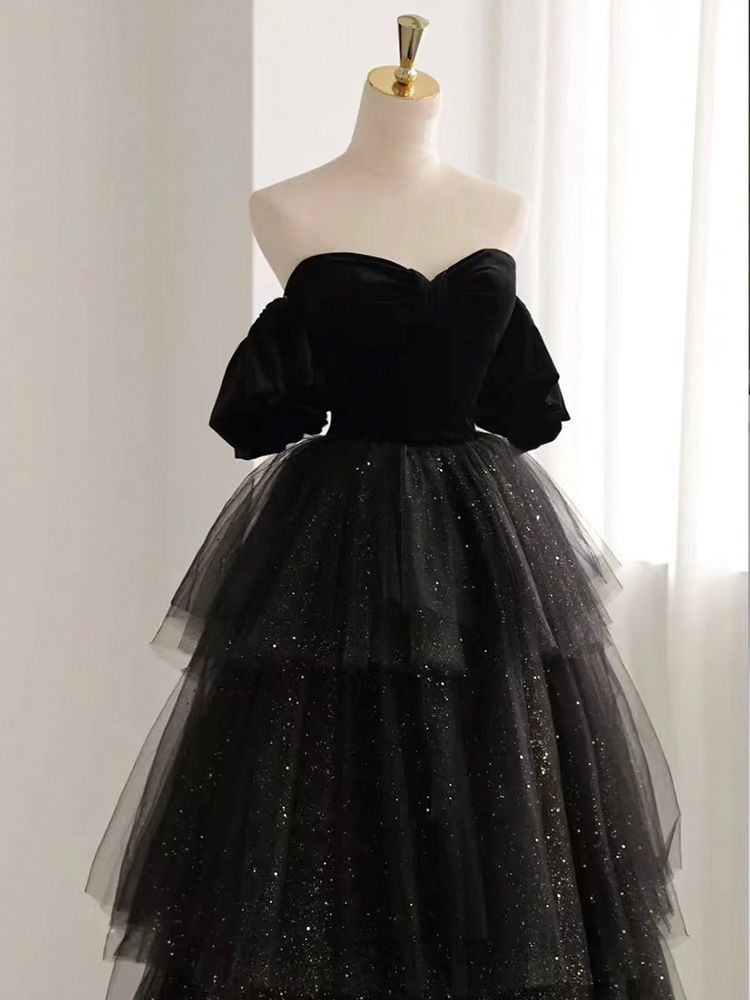 女性用黒宴会イブニングドレス 2025 年成人式の学生さんの美術試験や上級公演など平時に着用可能