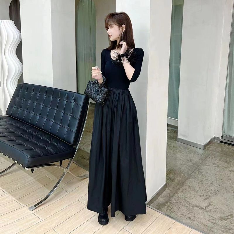2023年秋のブラックスワン気質デートリトルブラックドレス女性 母の日