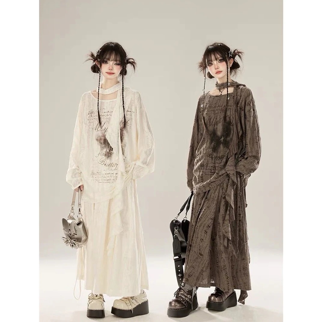 セットアップ 新作蝶プリントカジュアルルーズ穴開き長袖Tシャツ＋半そでスカート2点セット 6,928円