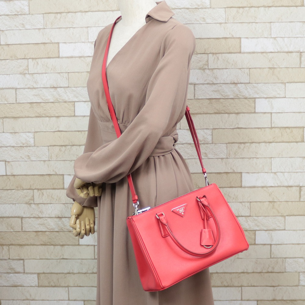 プラダ ハンドバッグ レザー レッド PRADA 中古