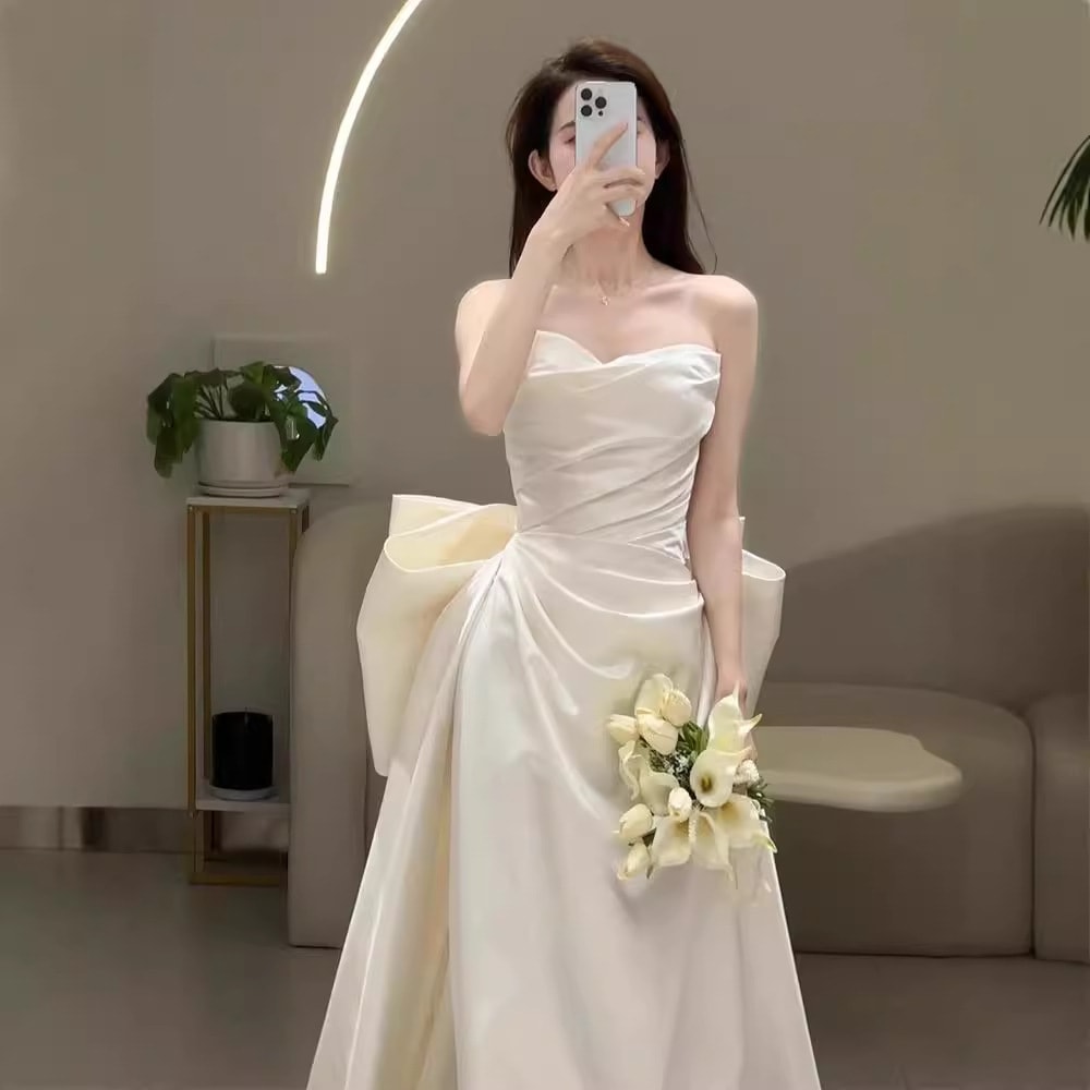 【高級宴会ドレス】サテン フィッシュテール メインウェディングドレス 2025年新作 小柄な方 ストラップレス ドレス 成人式 誕生日 パーティードレス