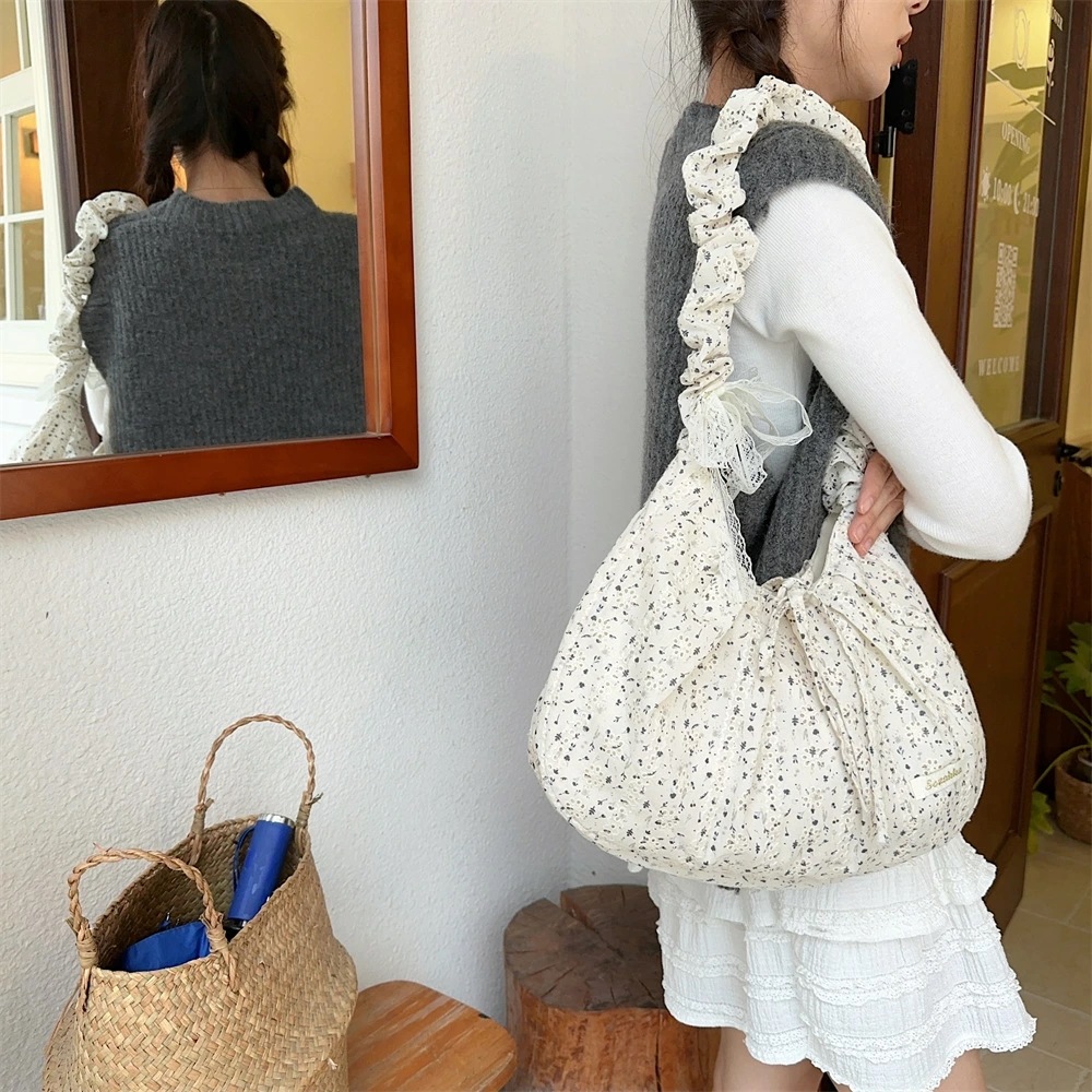 花柄ショルダーバッグ　リボンデザイン (T)