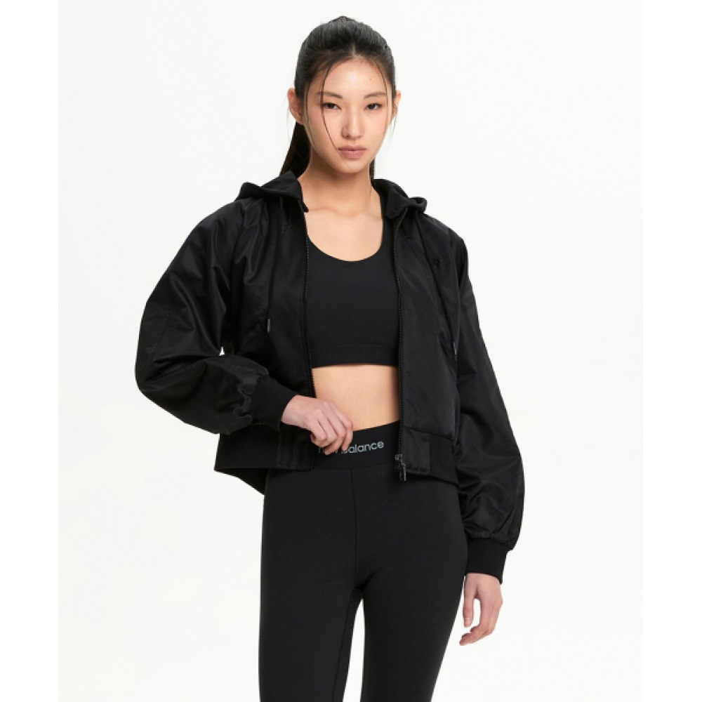 ニューバランス NBNAF1W212/女性用軽量フード付きボンバージャケット (ブラック)