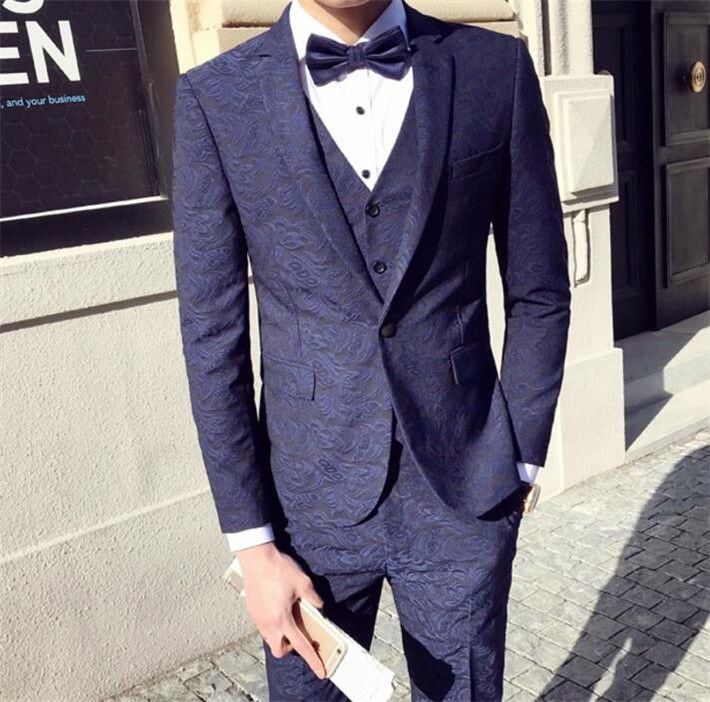 スリムスーツメンズ入学式紳士服司会飲み会歓迎会宴会スーツスリlーピースパーティーセットアップ花柄１つボタンウォッシャブル洗える細身3点セット大きいサイズフラップポケットオールシーズン
