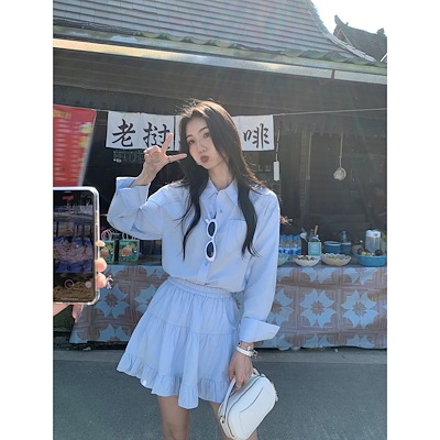 ムルバン青春パーティーの日糸シャツの女性のゆったりしたカーディガンのセットの短いスカートの2セット