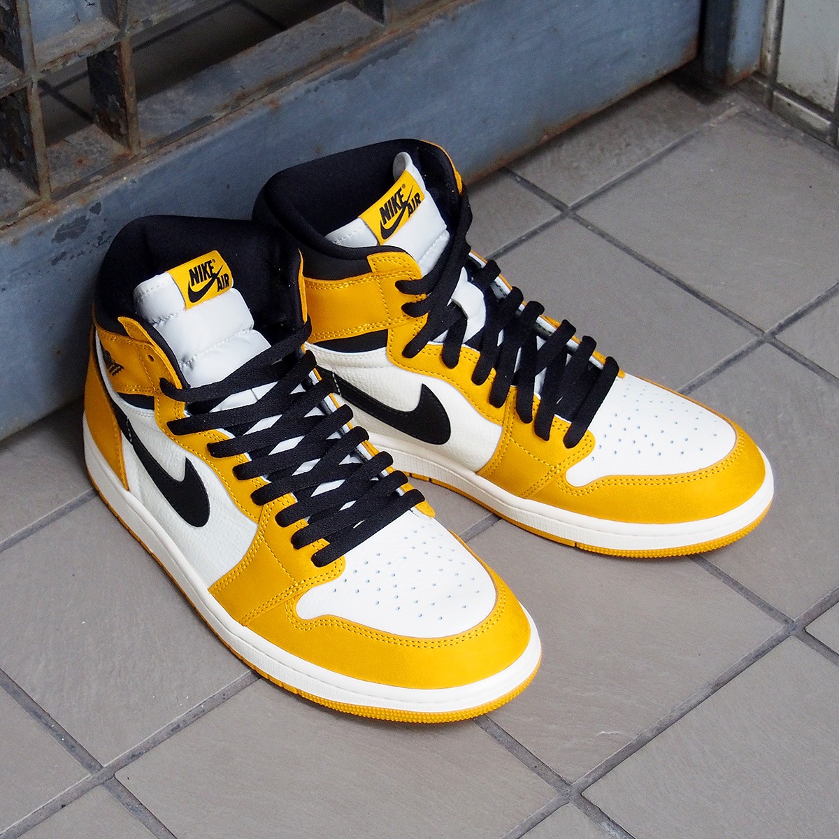 NIKE AIR JORDAN 1 RETRO HIGH OG
