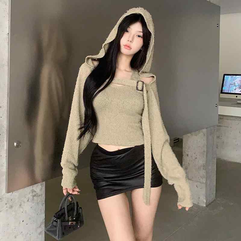 へそ出しトップス sexy ショート 丈 ニット フード 付き 長袖 ノースリーブ 2点セット フェミニン スリムフィット ストラップ 秋 カーキ 4,963円