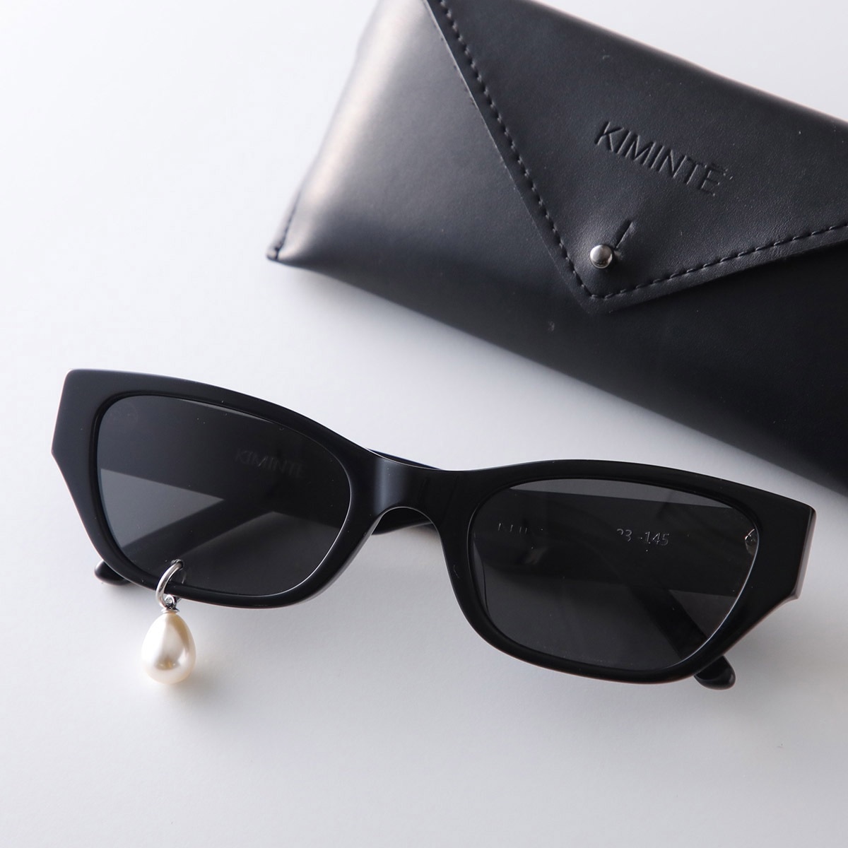 KIMHEKIM キムヘキム サングラス PEARL TEAR CAT-EYE SUNGLASSES KHK-SG071 レディース キャットアイ型 セルフレーム フルリム パール装飾 BK