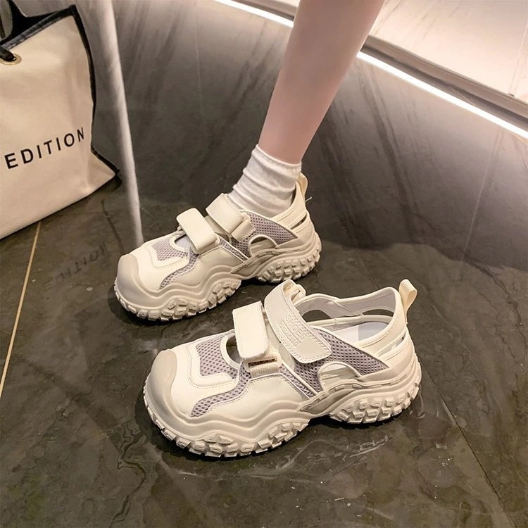 【急速出荷!】女性のためのスポーティなダッドシューズ2024新しい夏の厚底ベルクロ怠惰な靴通勤用通気性と醜い 4,851円