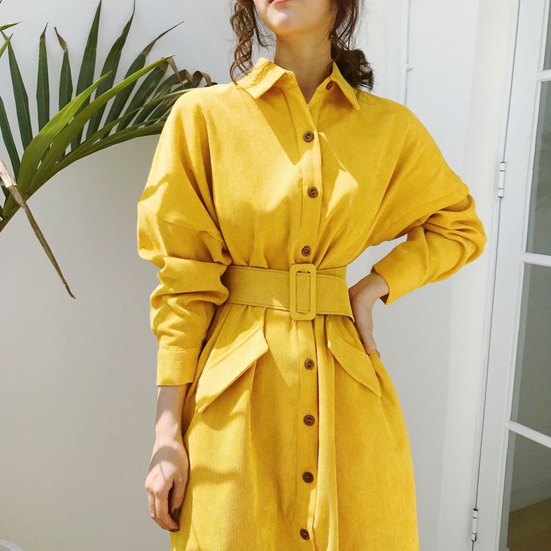 春秋女性ポップスカート長袖のだぶだぶの黄色いシャツスカート復古とっさのワンピース中長期的
