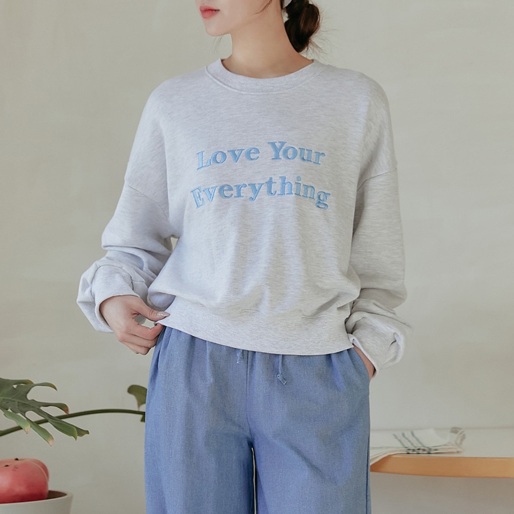 レタリング刺繍スウェット