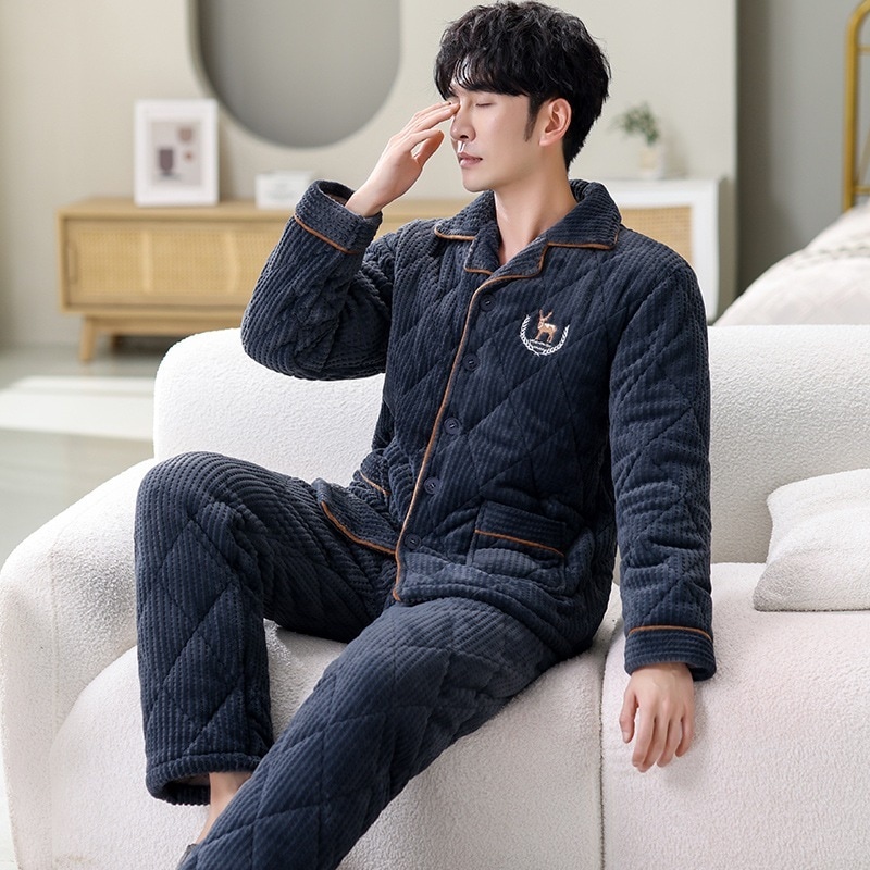 冬の男性パジャマ牛乳パイル三層綿ベルベット厚手フランネル保温綿入れの家庭服二点セット