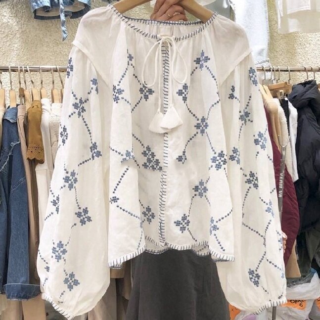 トップス ブラウス チュニック レディース 春夏 きれいめ ゆったり 長袖 ランタンスリーブ ラウンドネック ストレート 刺繍 リボン 透け感 ホワイト 春カラー S M L XL ビッグサイズ かわ