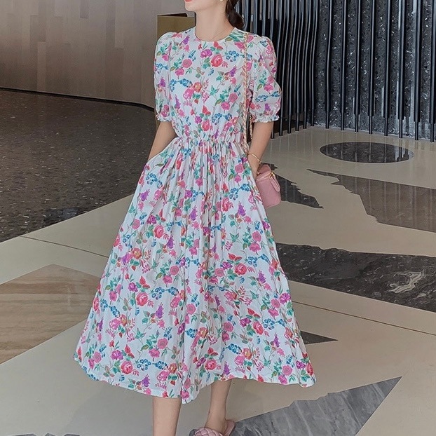 ワンピース 韓国風 オルチャン フレアワンピ パフスリーブ ふんわり 花柄 フラワー シャーリング ロング ミモレ丈 袖あり 半袖 ウエストマーク スリム タイト 細身 ストレート Aライン 可愛い