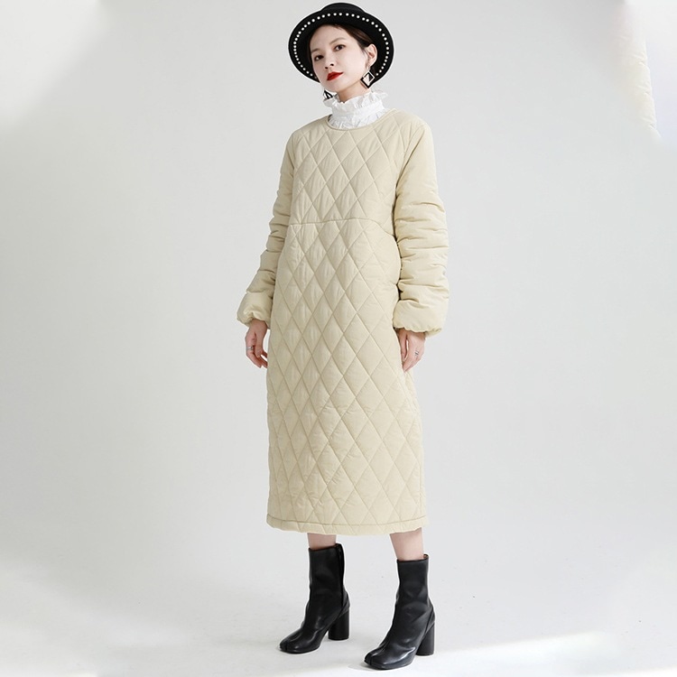 キルティングワンピース 中綿 レディース クルーネック ロングワンピース 中綿コート 中綿ワンピース ダウンワンピース モード系 長袖 ゆったりビッグシルエット 軽量 防寒 春 とらみ