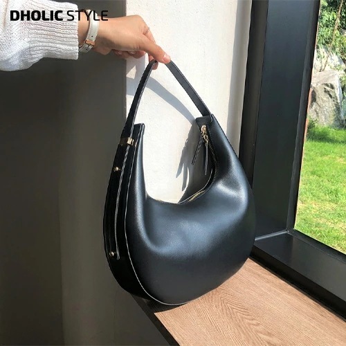 [メガ割りSALE]サイドギボシボタンハーフムーンバッグ・p305321