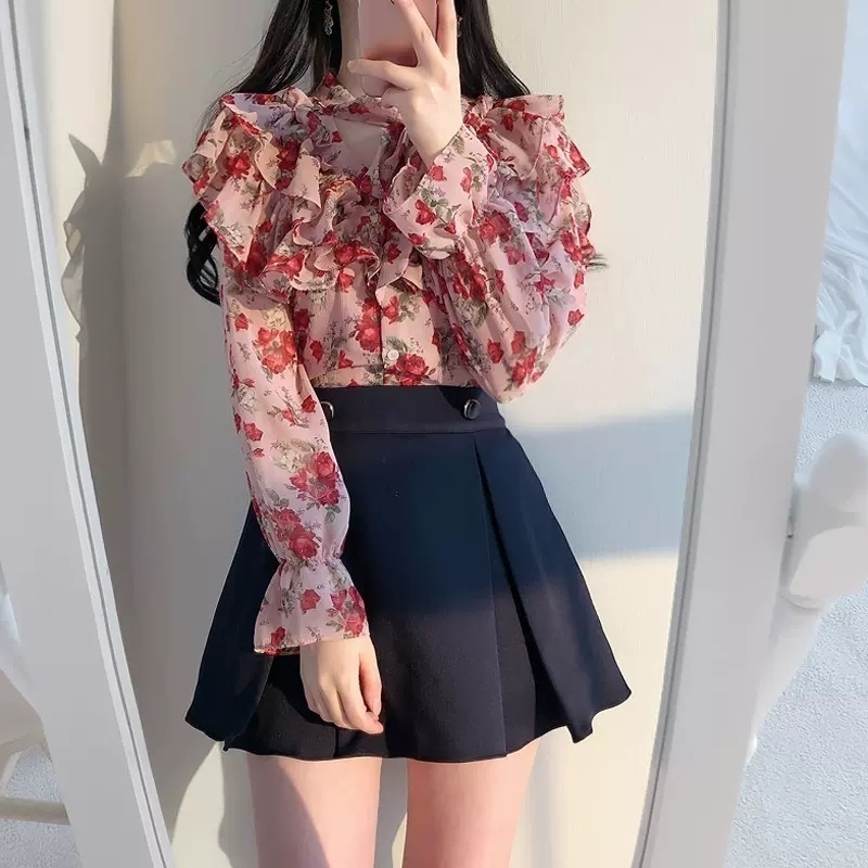 トップス シャツ ブラウス 白トップス 長袖 トランペットスリーブ Vネック フレア セミフレア シフォン リボン かわいい 大人可愛い おしゃれ お洒落 レトロ こなれ感 ラフ ラブリー キュート