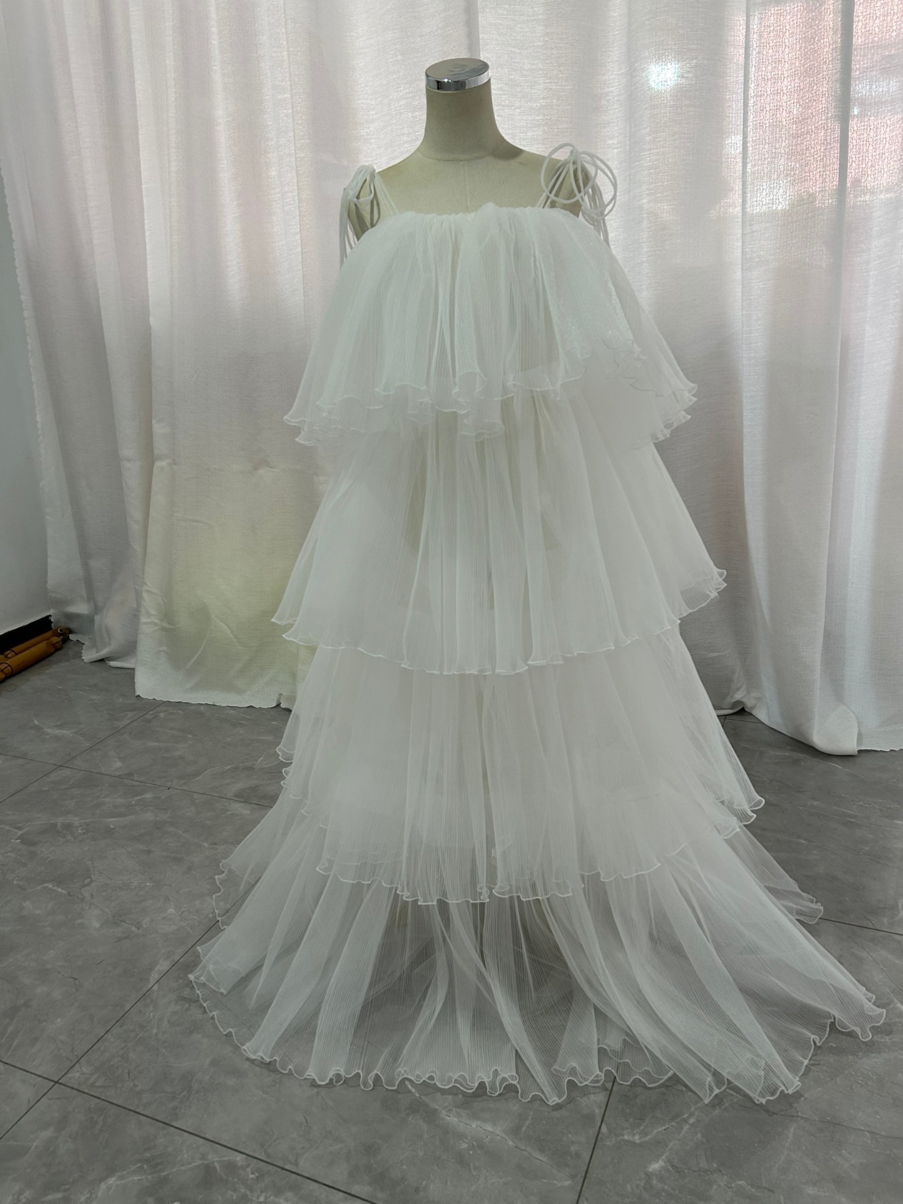 ウエディングドレス オーバードレス キャミソール ふわふわ プリーツドレス 色直し 結婚式